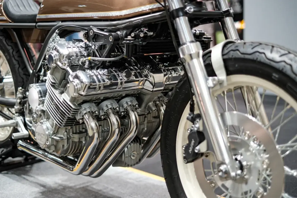 perbedaan mesin motor 1 silinder 2 silinder 4 silinder